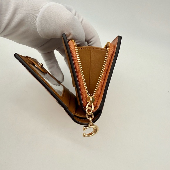 Coach Snap Wallet with Shell Print IM/ Coral/Sunrise - Picture 4 of 15